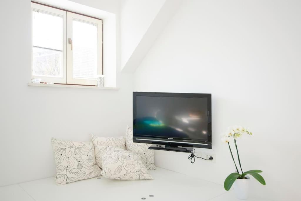 The Cute, Sunny Apartment In The Center +P Liubliana Exterior foto