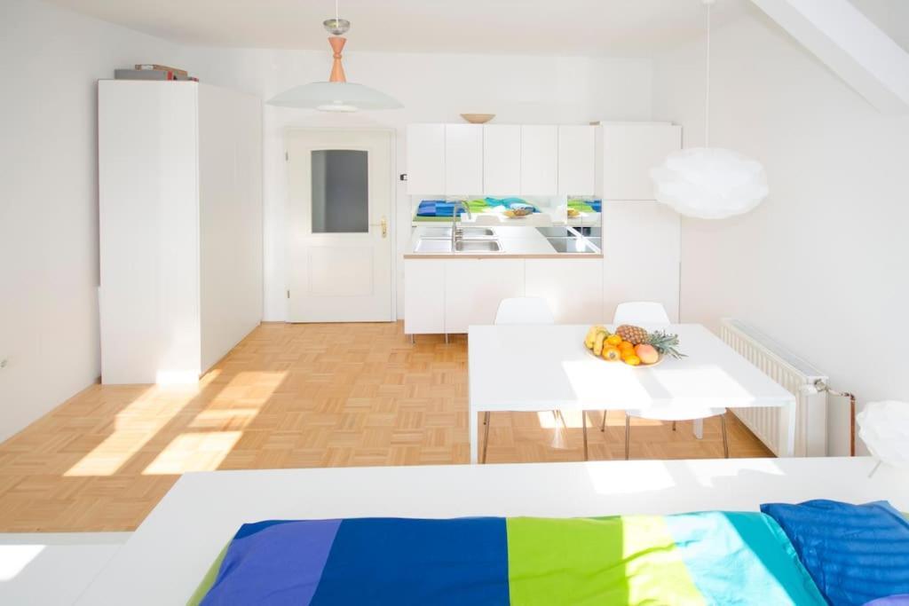 The Cute, Sunny Apartment In The Center +P Liubliana Exterior foto